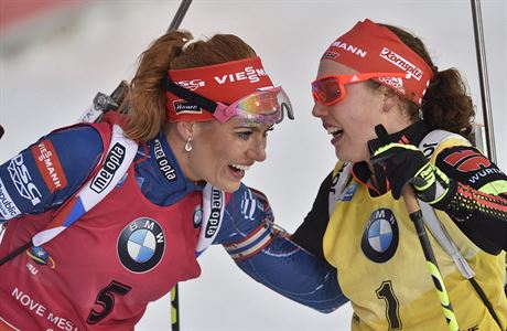 Gabriela Koukalov (vlevo) a Laura Dahlmeierov