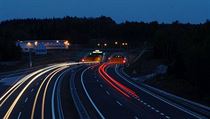 Dvojice tunel na D8 u Petrovic pobl hranic s Nmeckem.