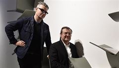 Designéi Michal Fronk (vlevo) a Jan Nmeek (vpravo) pedstavili...