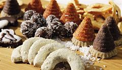 Trendem letošních Vánoc je nepečené raw cukroví z ořechů a semen