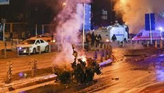 Policie přijíždí na místo exploze v centru Istanbulu.