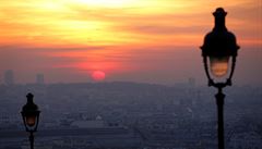 Výhled na západ slunce z pařížského Montmartreu. | na serveru Lidovky.cz | aktuální zprávy