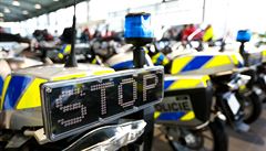 Slavnostní pedání nových motocykl Policie R