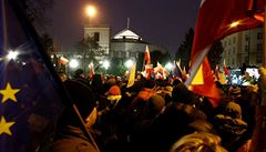 Protesty v Polsku pokrauj. Podle premirky je jednn opozice skandln