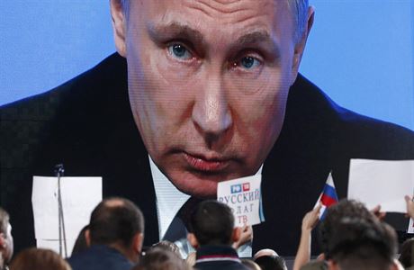 Prezident Vladimir Putin na kadoroní bilanní tiskové konferenci v Moskv.