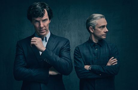 Benedict Cumberbatch a Martin Freeman v hlavnch rolch serilu Sherlock.