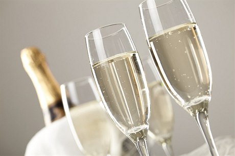 Šampaňské - ilustrační foto