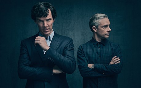 Benedict  Cumberbatch a Martin Freeman v hlavních rolích seriálu Sherlock.