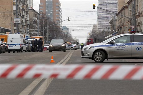 Moskevská policie evakuovala na ti tisíce lidí.