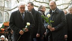 Nmecký ministr zahranií Frank-Walter Steinmeier, (vlevo), a jeho italský...