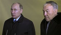 Ruský prezident Vladimir Putin a kazaský prezident Nursultan Nazarbayev...
