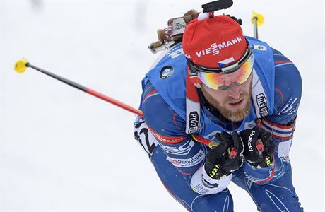 Michal lesingr na trati sprintu Svtového poháru v Oberhofu, kde skonil na...