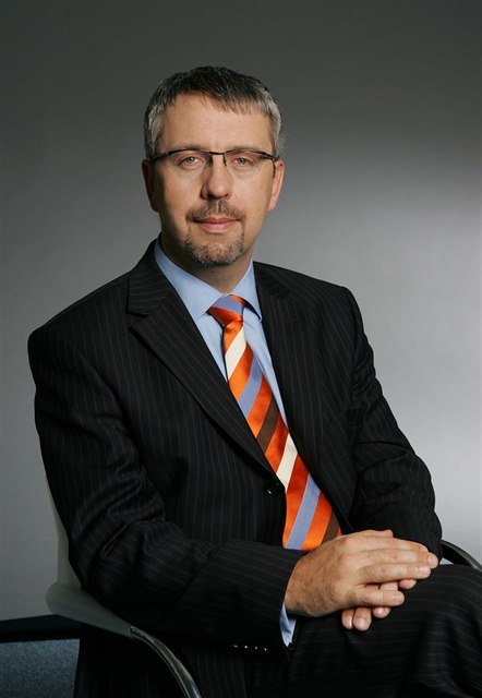 Vladimír Schmalz, editel úseku fúze a akvizice, EZ