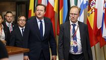 Britsk velvyslanec pi EU Ivan Rogers (vpravo) s expremirem Davidem Cameronem...