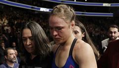 UFC 207: Ronda Rouseyová opoutí scénu po boku své matky AnnMarie De Marsové.