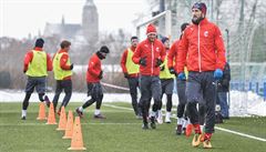 Fotbalisté FC Viktorie Plze zahájili 4. ledna zimní pípravu. Vpedu vpravo...