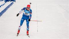 Adam Václavík v cíli sprintu Svtového poháru v Oberhofu.