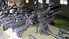 Útoná puka Heckler & Koch HK417 ráe 7.62x51mm (vpedu)