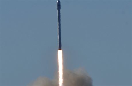 Na obnou drhu let raketa Falcon 9 americk spolenosti SpaceX.