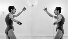 Do newyorské sokolovny chodí také osmdesátiletá Italka, která vede kurzy baletu...