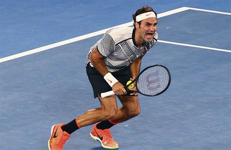 Roger Federer slaví.