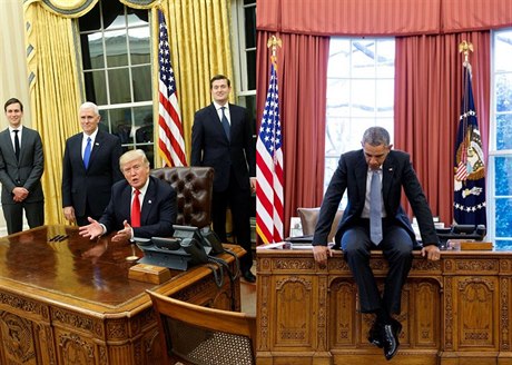 Změna interiéru Oválné pracovny s příchodem prezidenta Donalda Trumpa.