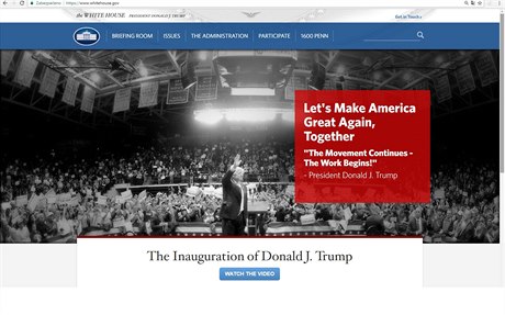 Hlavní stránka Donalda Trumpa s jeho volebním sloganem ‚Let‘s Make America...