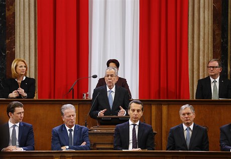 Nový rakouský prezident sloil v parlamentu slib.