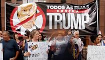 V USA probhaly protesty proti novmu migranmu pkazu