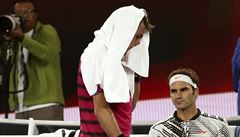výcai Stan Wawrinka a Roger Federer v semifinále Australian Open.