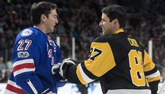 Dovednostní soute NHL All Star Game: Ryan McDonagh a Sidney Crosby.