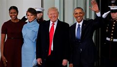 Barack Obama a Michelle Obamová s Donaldem Trumpem a jeho manelkou