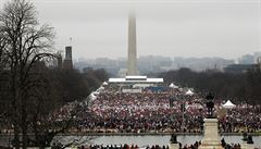Ve Washingtonu protestovaly statisce lid. Kvli prvm en, ale i proti Trumpovi