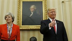 Donald Trump vítá Theresu Mayovou v Bílém dom.
