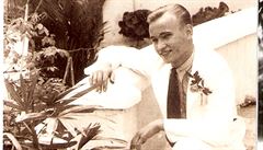 Dvacetiletý manaer. Baovec Josef Kramoli ml na starosti prodejny a sklady v...