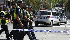 Útočník z Melbourne byl obviněn z 18 pokusů o vraždu, prý byl psychicky nemocný