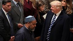 Trump si bhem inaugurace vyslechl i vere z Kornu. Od bojovnka proti islamismu