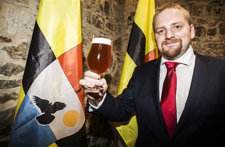 Vít Jedlika s pivem z Liberlandu.