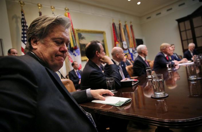 Steve Bannon v Bílém dom.