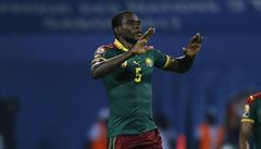 Michael Ngadue-Ngadjui slaví gól v kamerunském dresu.