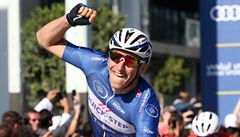 Marcel Kittel slaví etapový triumf na Dubai Tour.