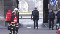 Policie evakuovala Louvre.