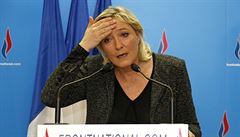 Ve francouzskch volbch vede podle odhad Nrodn fronta Le Penov