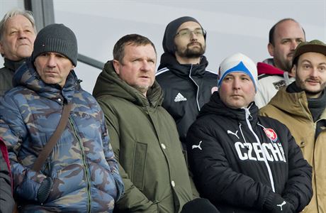 Pavel Vrba je zatím v esku vídán jen v hleditích stadion.