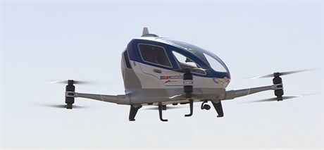 V Dubaji má začít létat dron určený pro přepravu osob