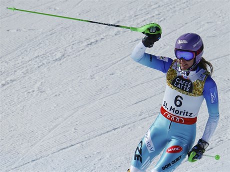 Šárka Strachová se raduje z povedené druhé jízdy ve slalomu na světovém...