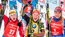 Medailistky stíhačky žen z biatlonového šampionátu (zleva): Darja Domračevová,...