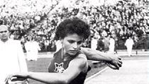 Olga Fikotov vyhrla na olympijskch hrch v Melbourne v roce 1956 hod diskem.