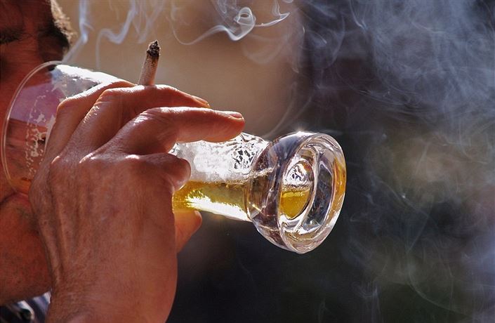 Stát prudce zdraží tabák a lihoviny. ‚Dobrá zpráva,' reagují bojovníci  proti kouření | Domov | Lidovky.cz