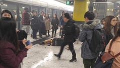 Mu, o kterém si policie myslí, e se podpálil v metru v Hong Kongu